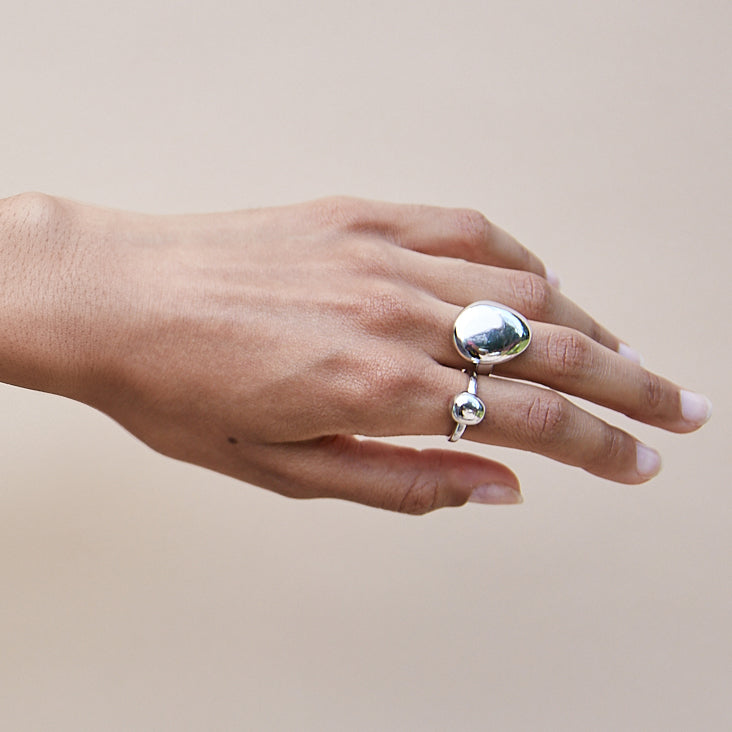 20ＡW新作！【BIKO】Galina Ring - Medium★モダンな存在感大！ Galina Ring - Medium - Gold – BIKO