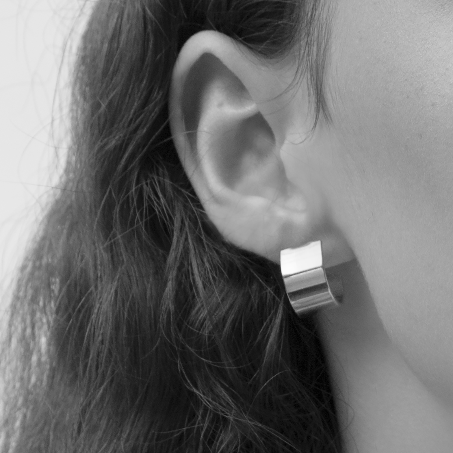 【BIKO】カナダ製☆Liberty Hoops - Mini☆オシャレピアス Liberty Hoops - Mini - Silver – BIKO